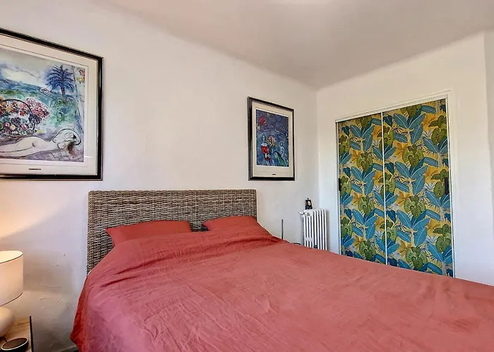 Henri Camille Real Estate - Alexandra - 2 Bedrooms Cannes