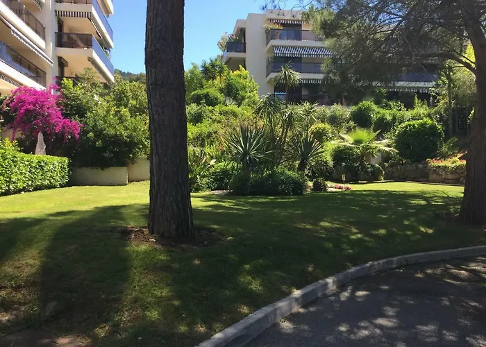 Boetiek Un Coin De Paradis Cannes